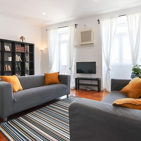 Kab+1 Hostel Lisbon Bagian luar foto