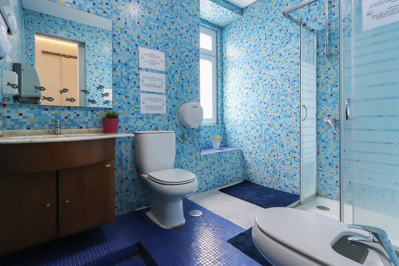 Kab+1 Hostel Lisbon Bagian luar foto