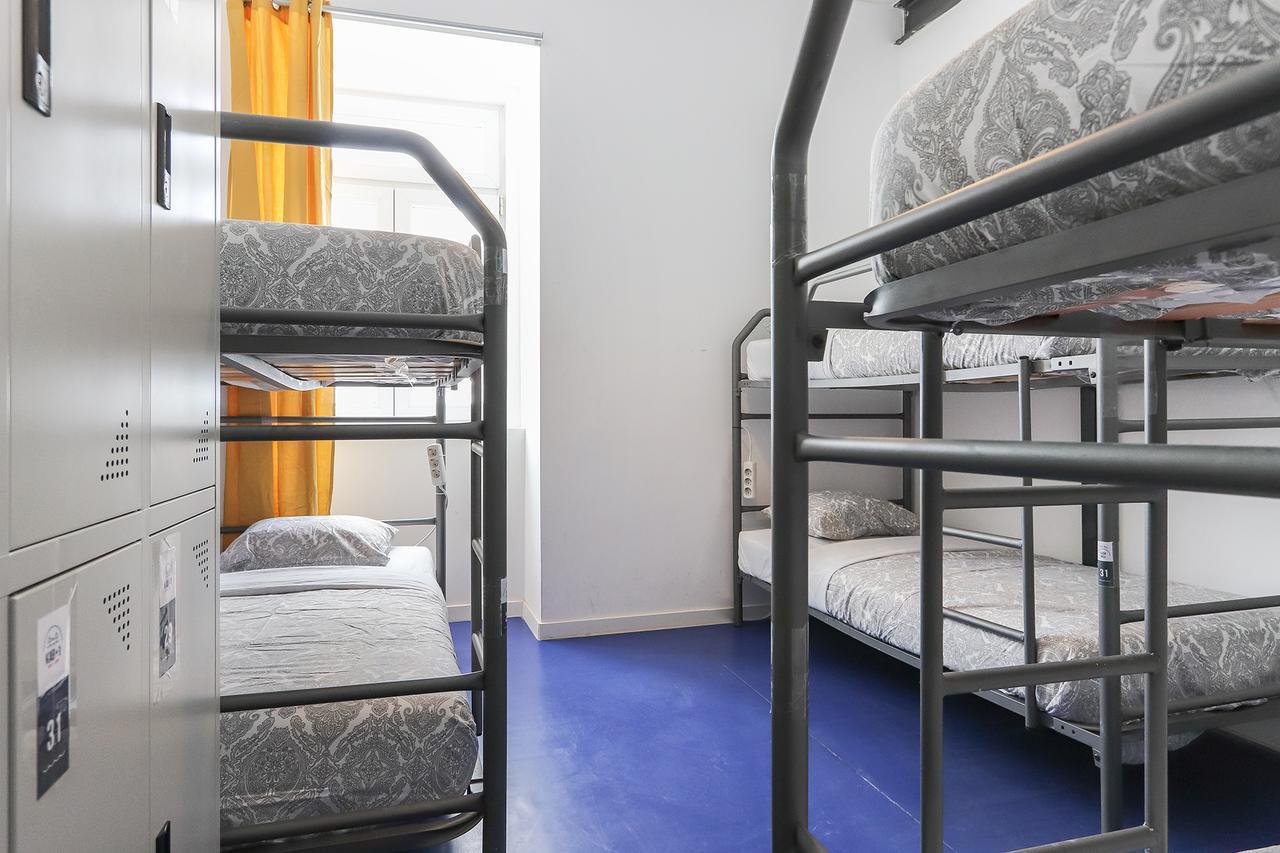 Kab+1 Hostel Lisbon Bagian luar foto