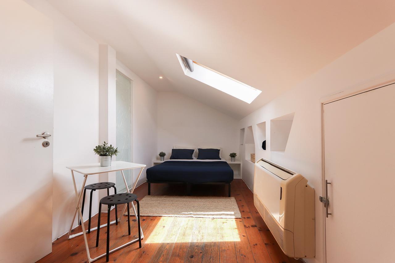 Kab+1 Hostel Lisbon Bagian luar foto