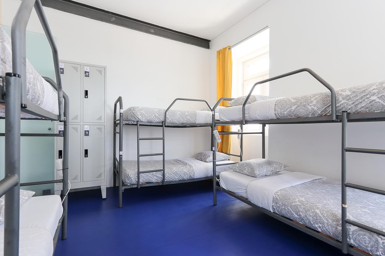 Kab+1 Hostel Lisbon Bagian luar foto